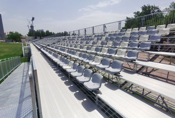 좋은 가격 팔레트 포장 녹색 인공 잔디 잔디 8000-22000 밀도 유지 보수가 낮은 잔디 온라인