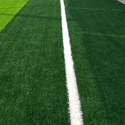 좋은 가격 PE PP 인위 잔디 폴리에틸렌 및 폴리프로필렌 가재 30mm 잔디 덩어리 높이 온라인
