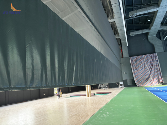 실내외 스포츠 구역용 고강도 원단 분리 커튼